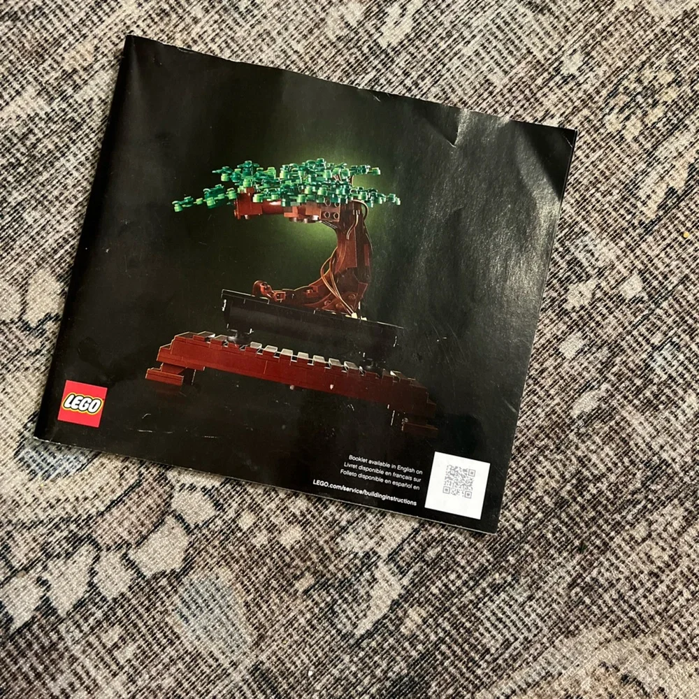 building instruction booklet for the LEGO Icons Bonsai Tree (10281) set